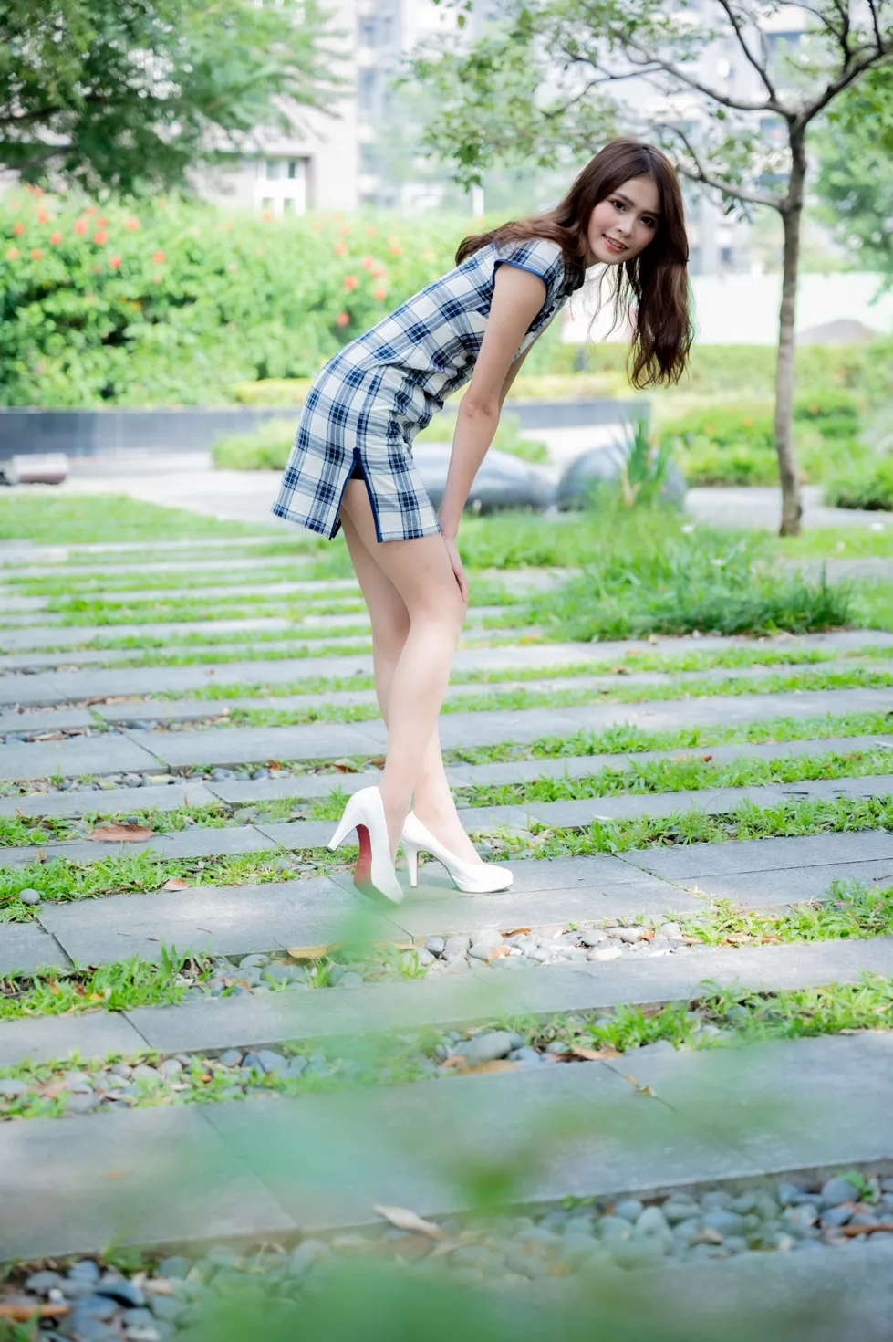 [Mzsock] NO.205 He Jiaxin plaid short cheongsam stockings high heels beautiful legs street photography#[84P]-8