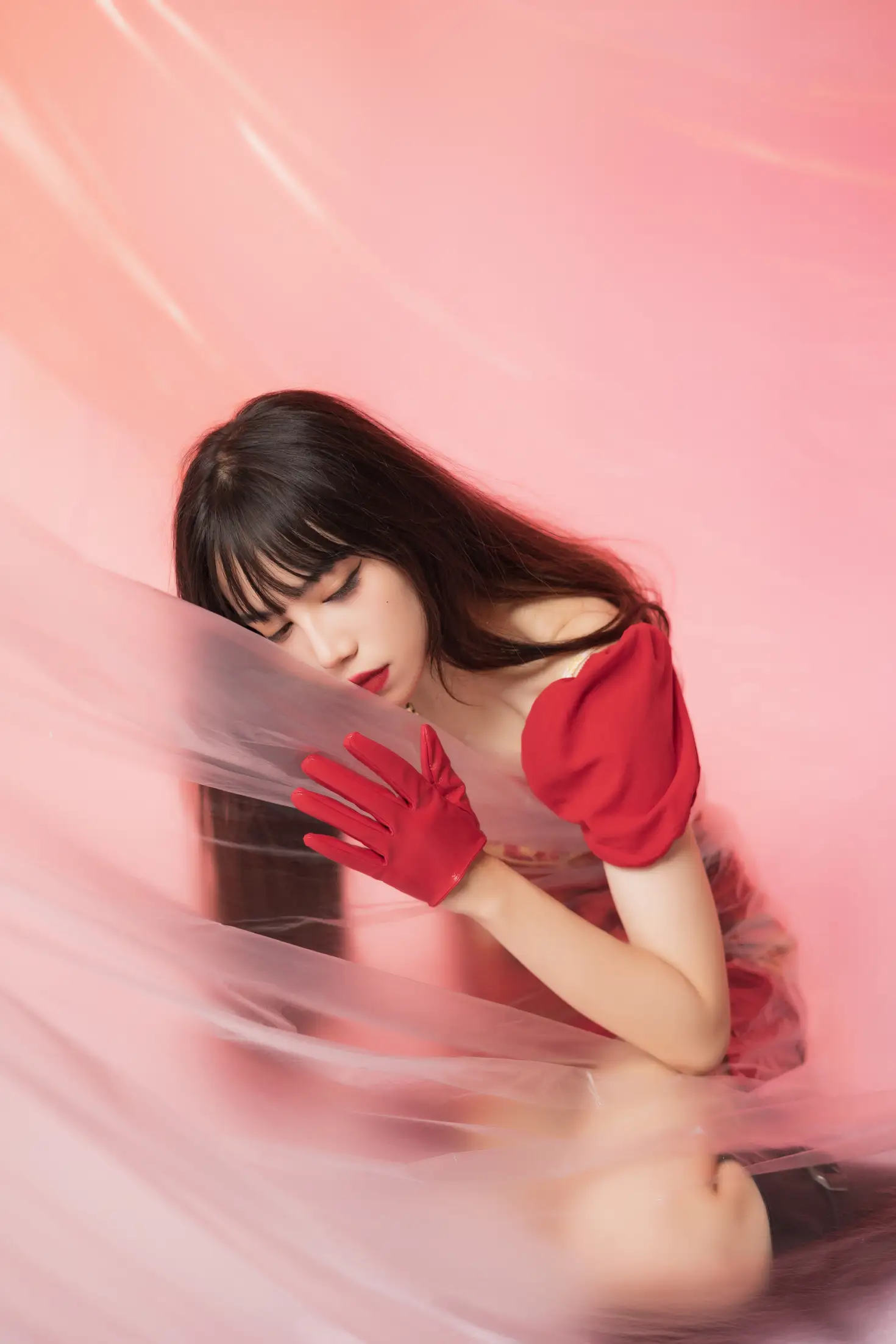 [YITUYU] 2022.05.21 Vol.0946 – Dancing Red Gloves Two plus six#[26P]-25